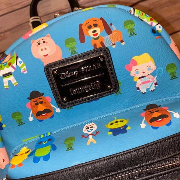 Loungefly Backpack - Picture 4 of 7